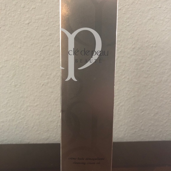 CLÉ DE PEAU BEAUTÉ Bundle + free gift! - Picture 3 of 8